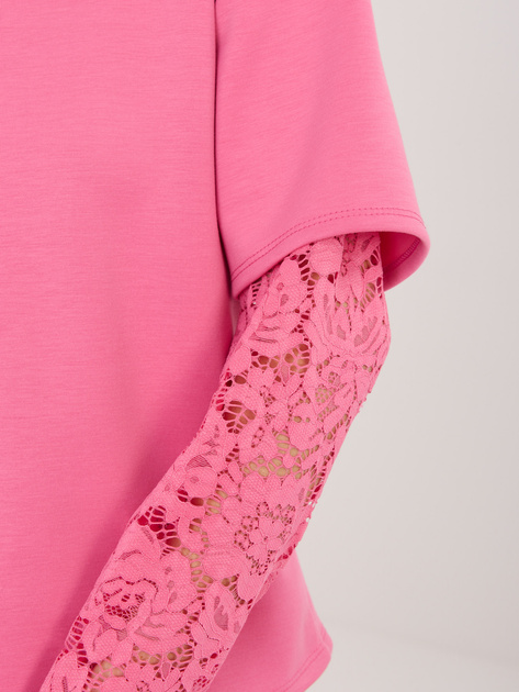 Ciemnoróżowa bluzka z koronkowymi rękawami