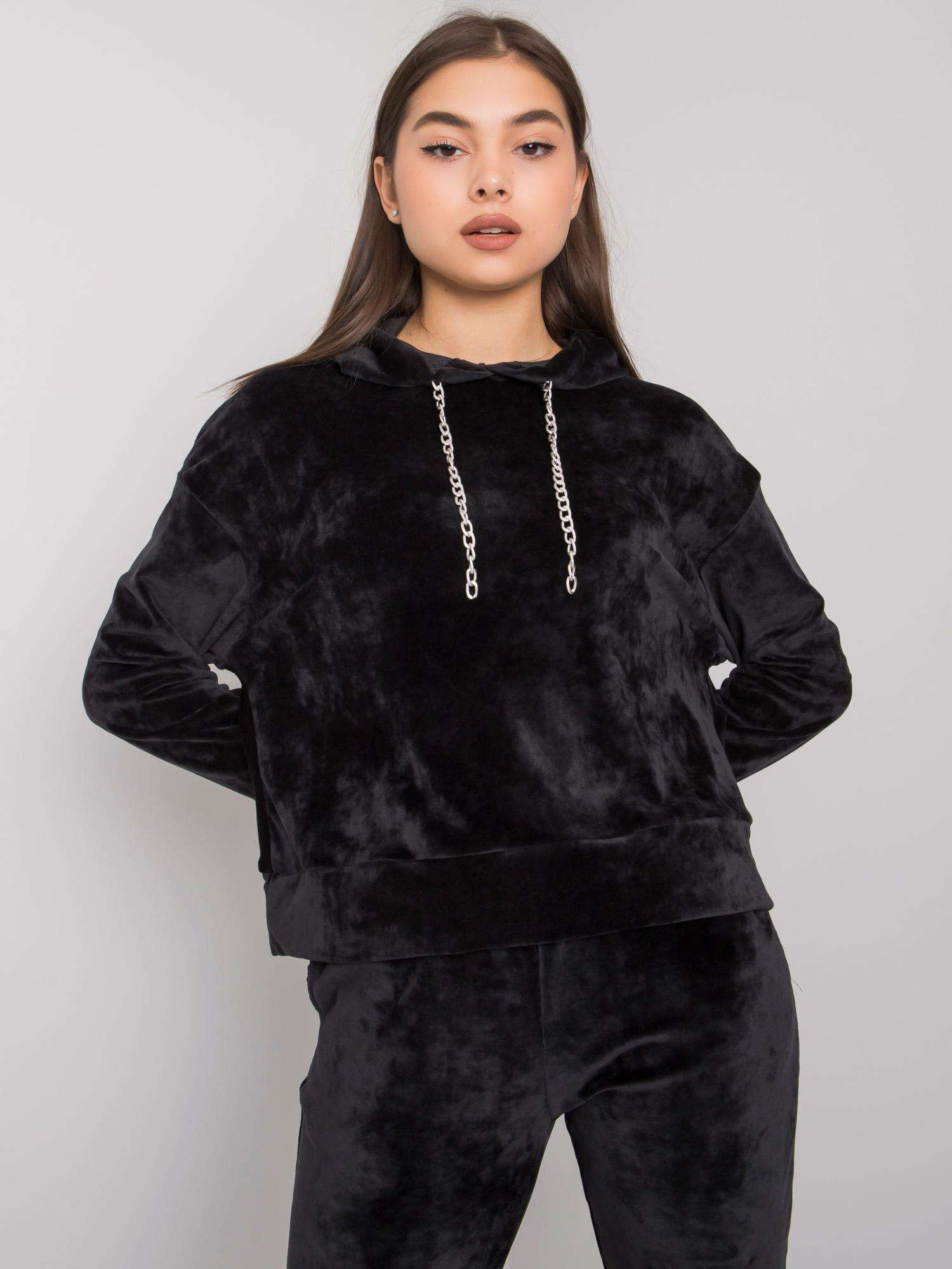 Czarny komplet welurowy ze spodniami Chanya