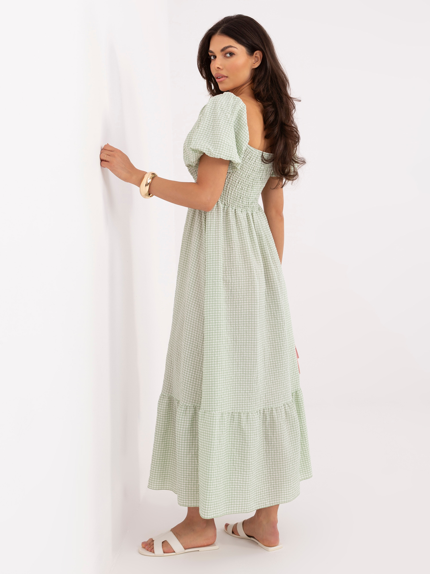 Pistacjowa letnia sukienka hiszpanka w kratkę
