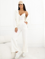 Ecru basic set with decorative pockets on the back.