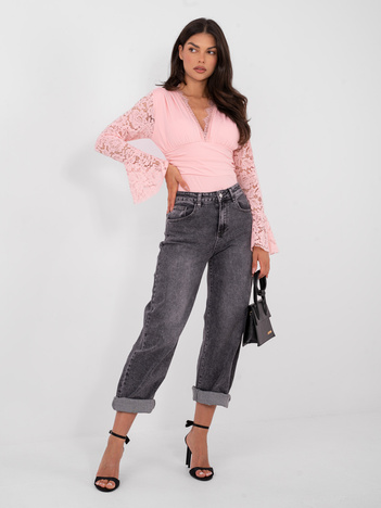 Jasnoróżowe  body z usztywnianymi miseczkami