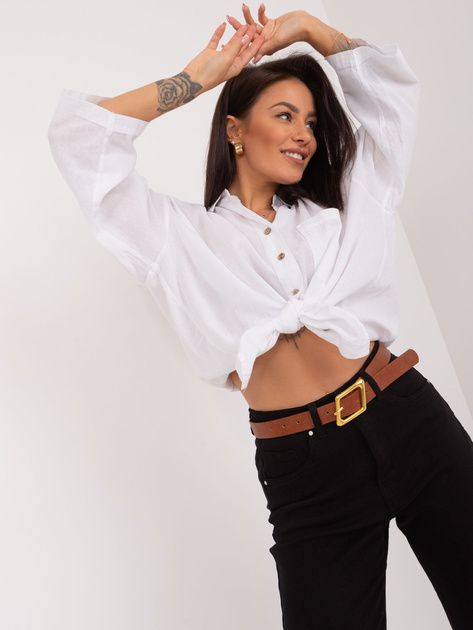 Hurtownia Czarne spodnie jeansowe mom fit z paskiem