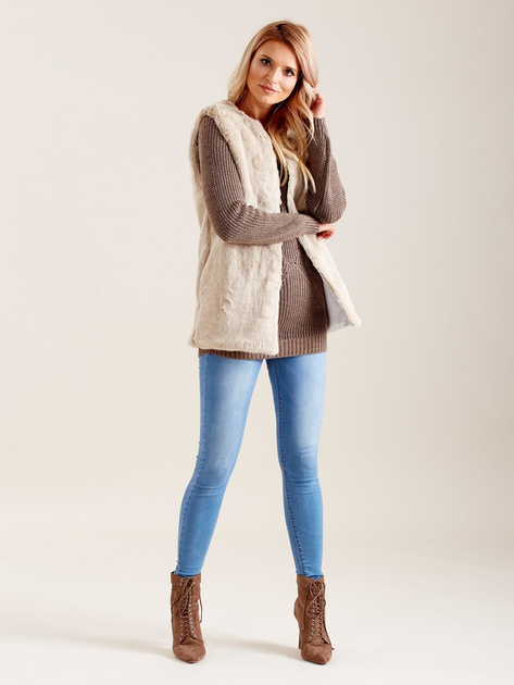 Beżowa puszysta kamizelka