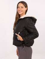 Czarna przejściowa kurtka z kieszeniami