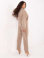 Ciemnobeżowy przyjemny w dotyku komplet RUE PARIS 