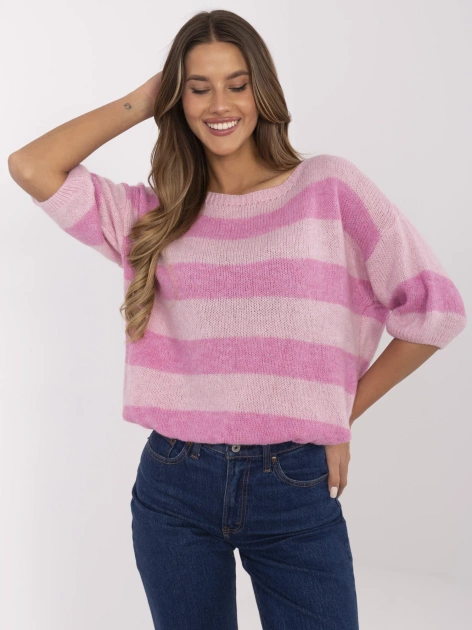 Różowy damski sweter oversize z rękawem 3/4