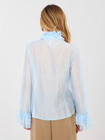 Jasnoniebieska  elegancka koszula z żabotem