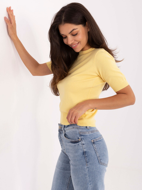 Żółty klasyczny sweter z wiskozą