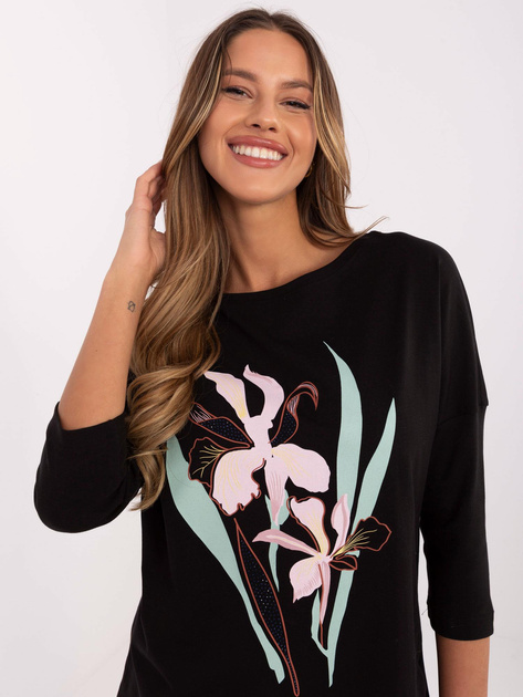 Hurtownia Czarna długa bluzka z nadrukiem w kwiaty