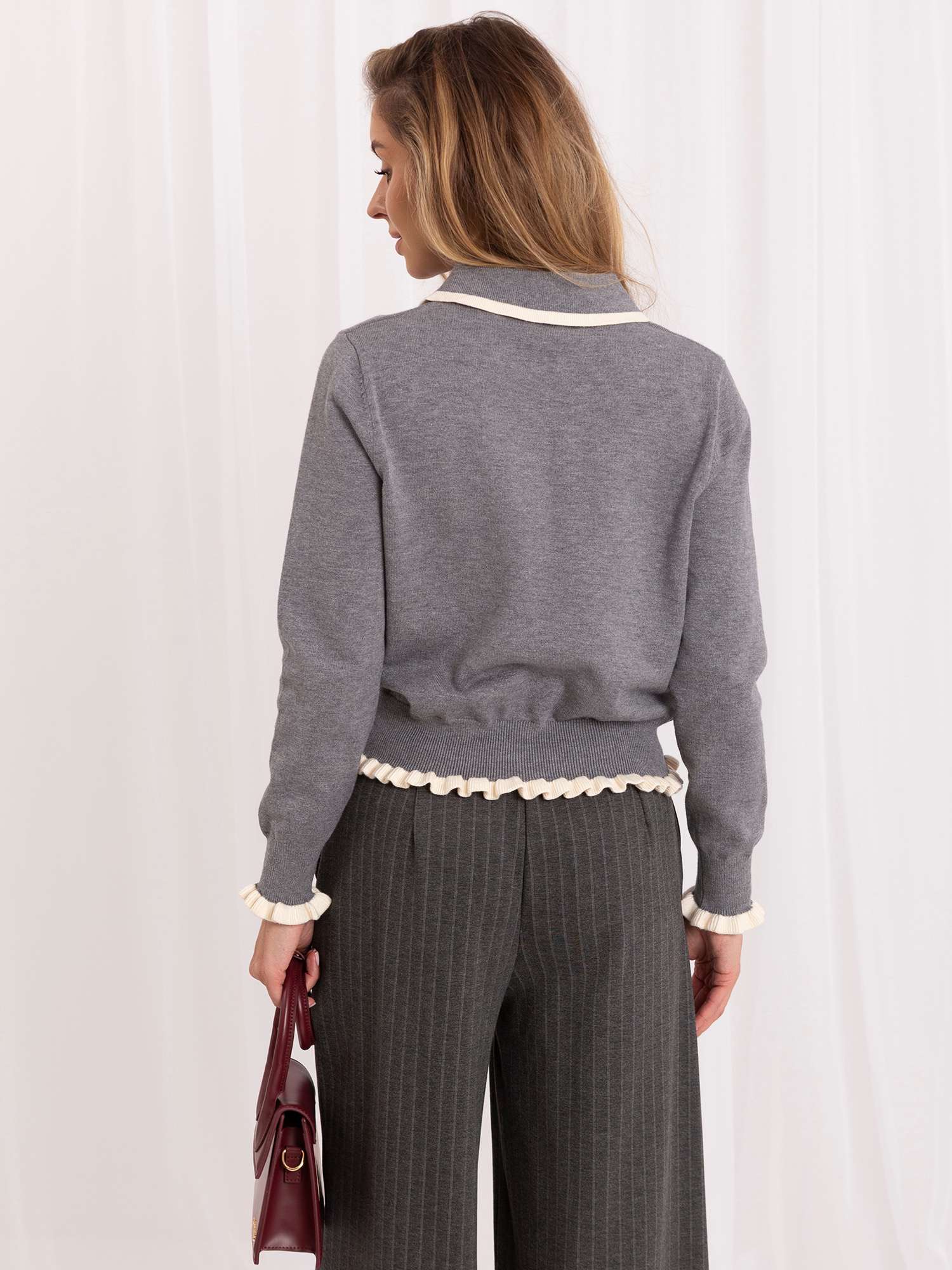 Sweter szary