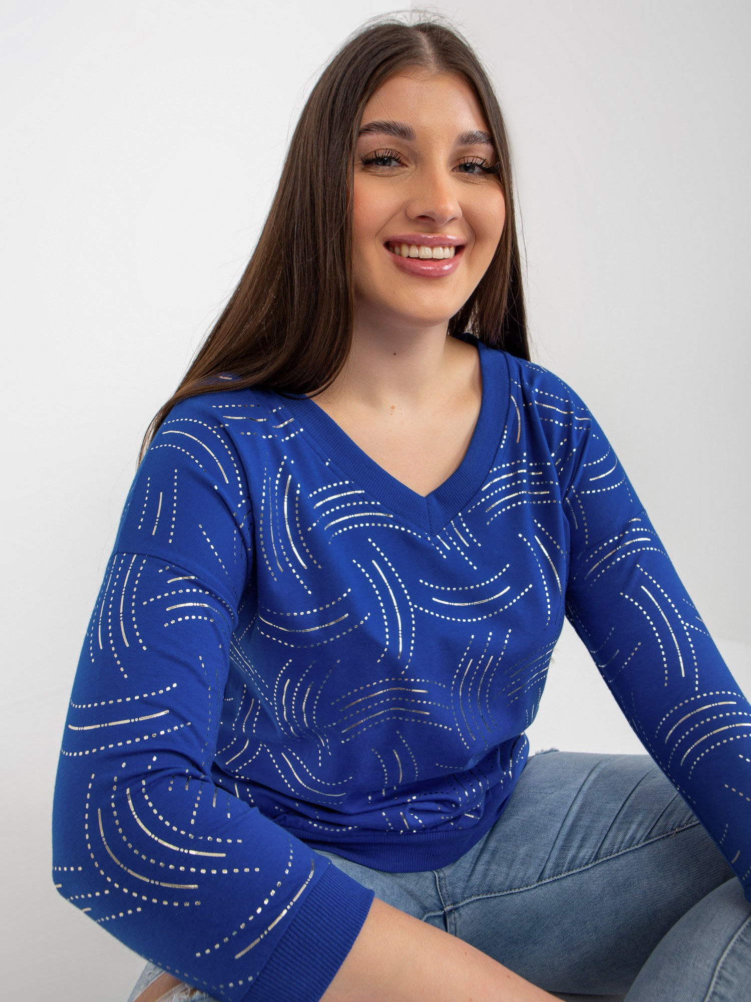 Ciemnoniebieska damska bluzka plus size z nadrukiem
