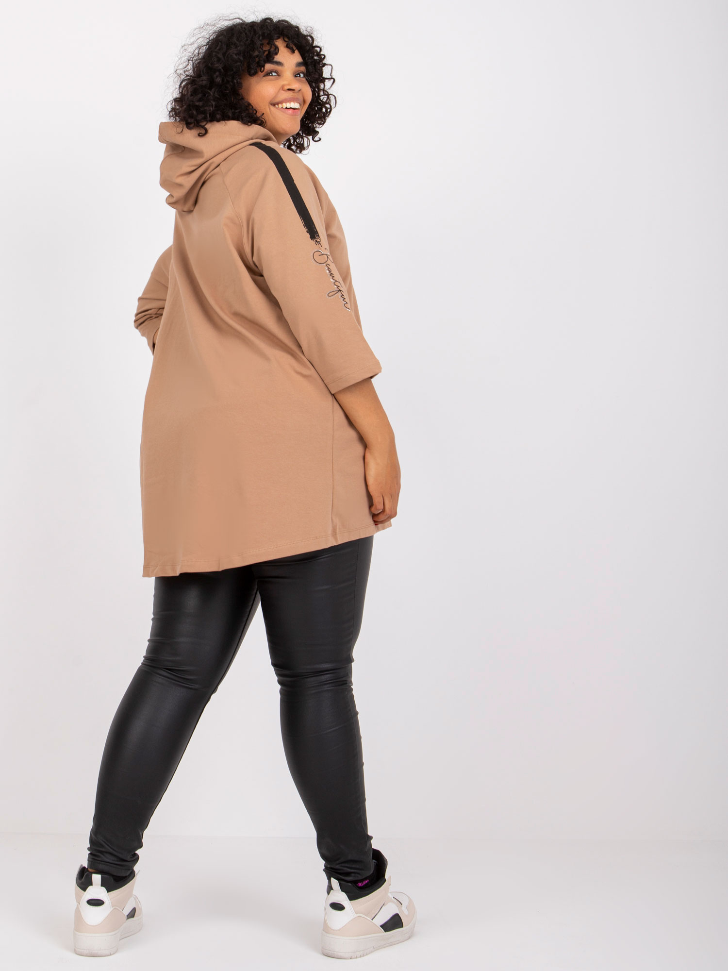 Camelowa dresowa bluza plus size rozpinana Miley 