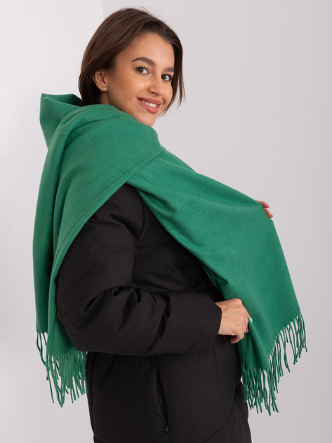 Hurtownia Ciemnozielony szal dzianinowy z frędzlami