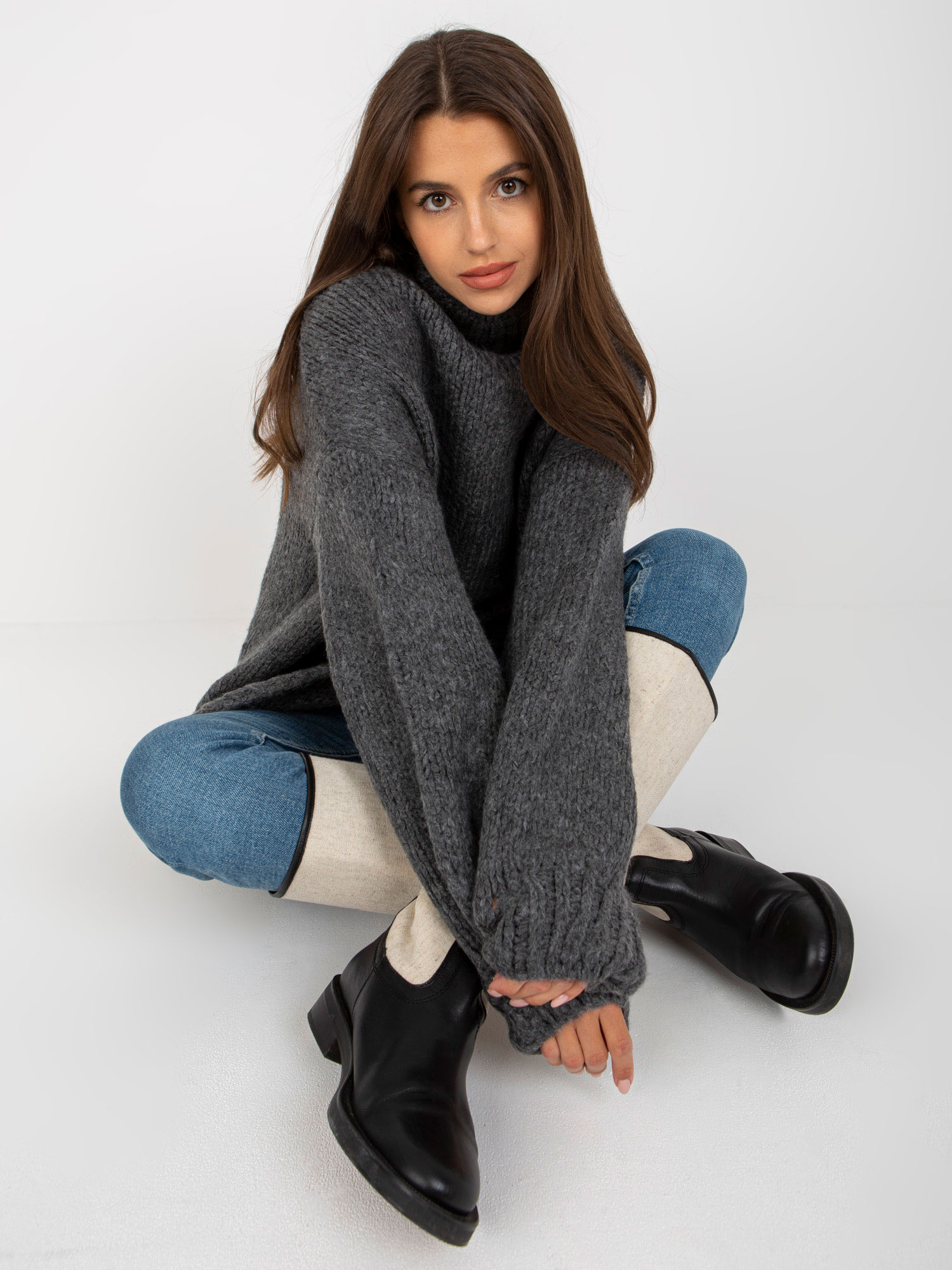 Hurt Dunkelgraues lockeres Oversize-Strickkleid RUE PARIS.