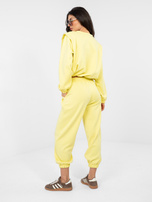 Pastelowy żółty komplet z poduszkami na ramionach RUE PARIS