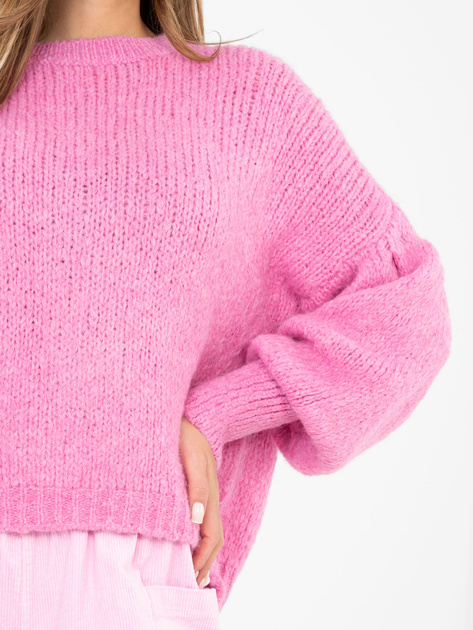 Różowy damski sweter oversize z wełną