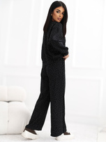Schwarzes Sweatshirt-Set mit schimmernden Strasssteinen.