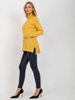 Hurtownia Żółty długi sweter oversize z kieszeniami