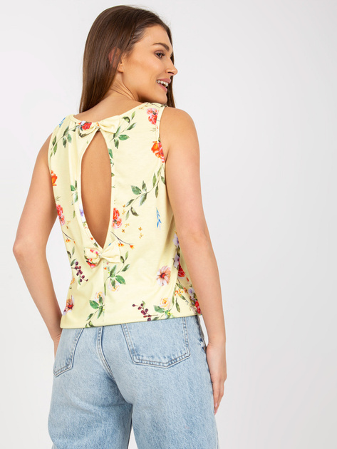 Jasnożółty wzorzysty top z dekoltem na plecach