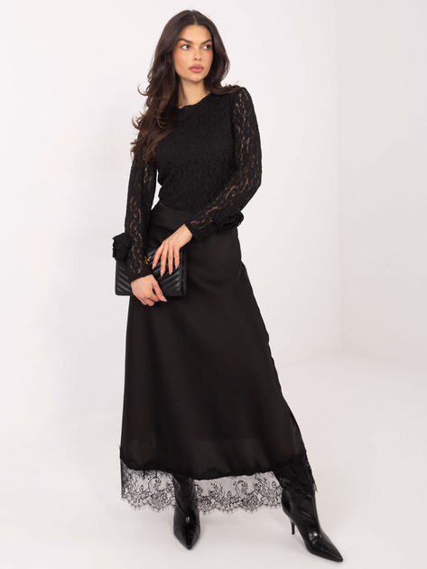 Czarna koronkowa bluzka z drapowaniem