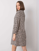 Jasnobeżowa sukienka Farrah RUE PARIS