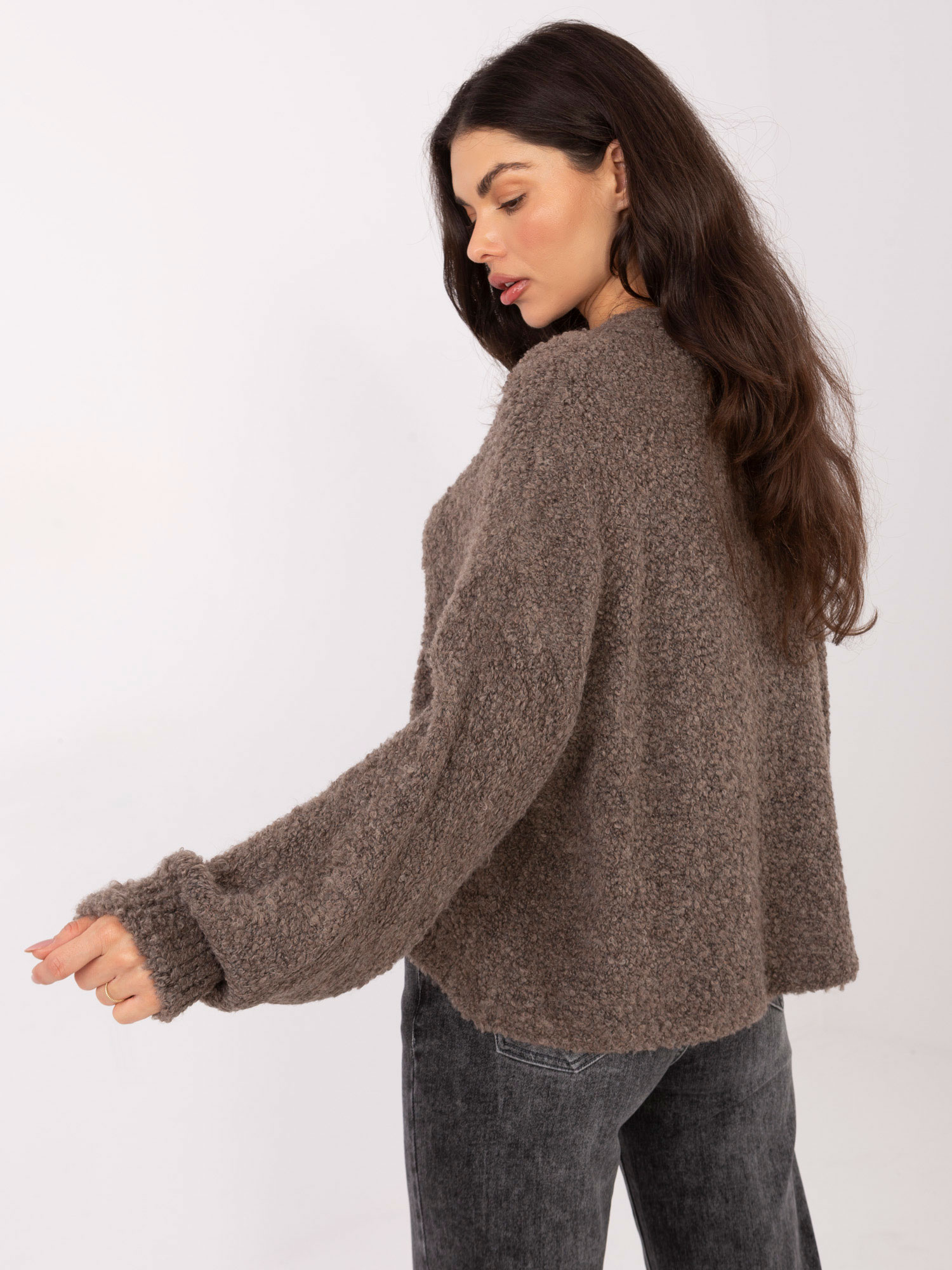 Sweter ciemny bezowy