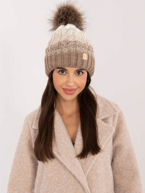 Hurt Ciemnobeżowa zimowa czapka z warkoczami RUE PARIS