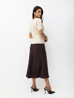 Helle beige Damen Basic Pullover mit V-Ausschnitt.