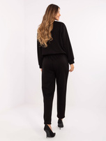 Bordowy  komplet z ozdobnymi broszkami 