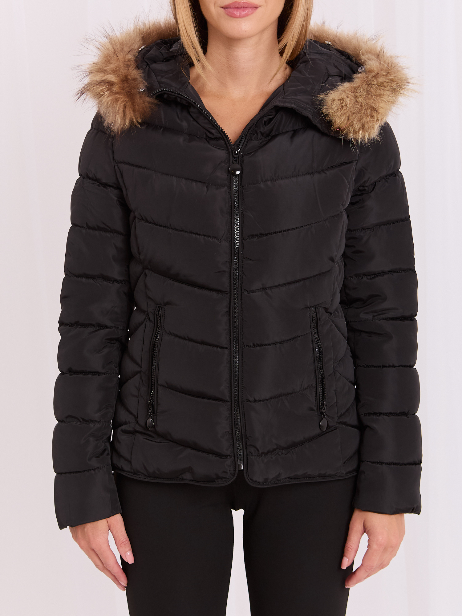 Hurt Czarna pikowana kurtka przejściowa z futerkiem na kapturze