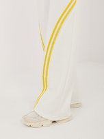 Ecru dresowe spodnie z prostą nogawką