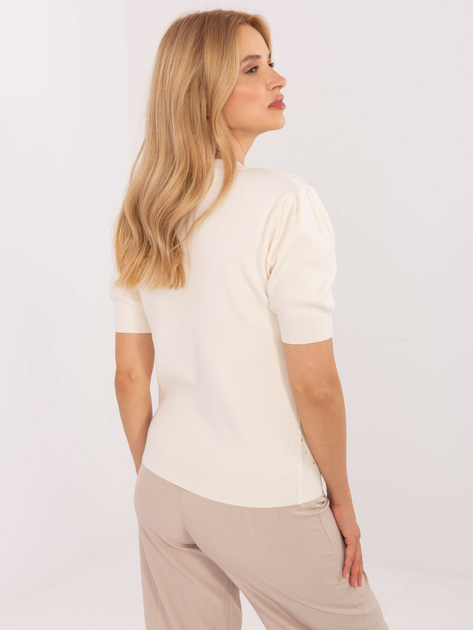 Jasnobeżowy damski sweter z dżetami