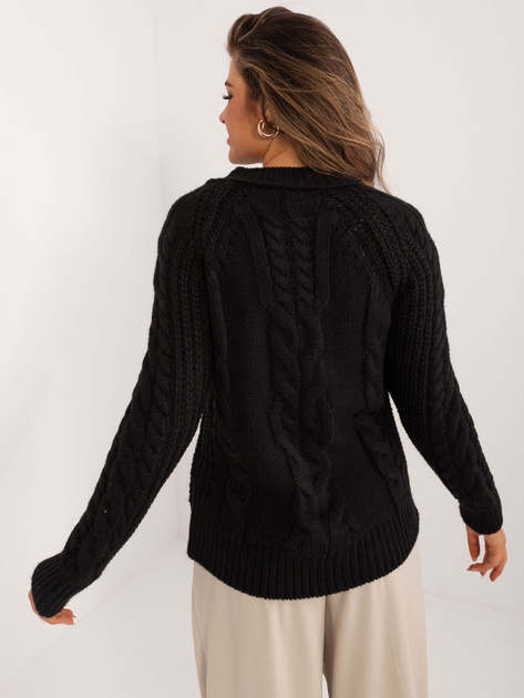 Hurtownia Czarny sweter z wycięciami w warkocze