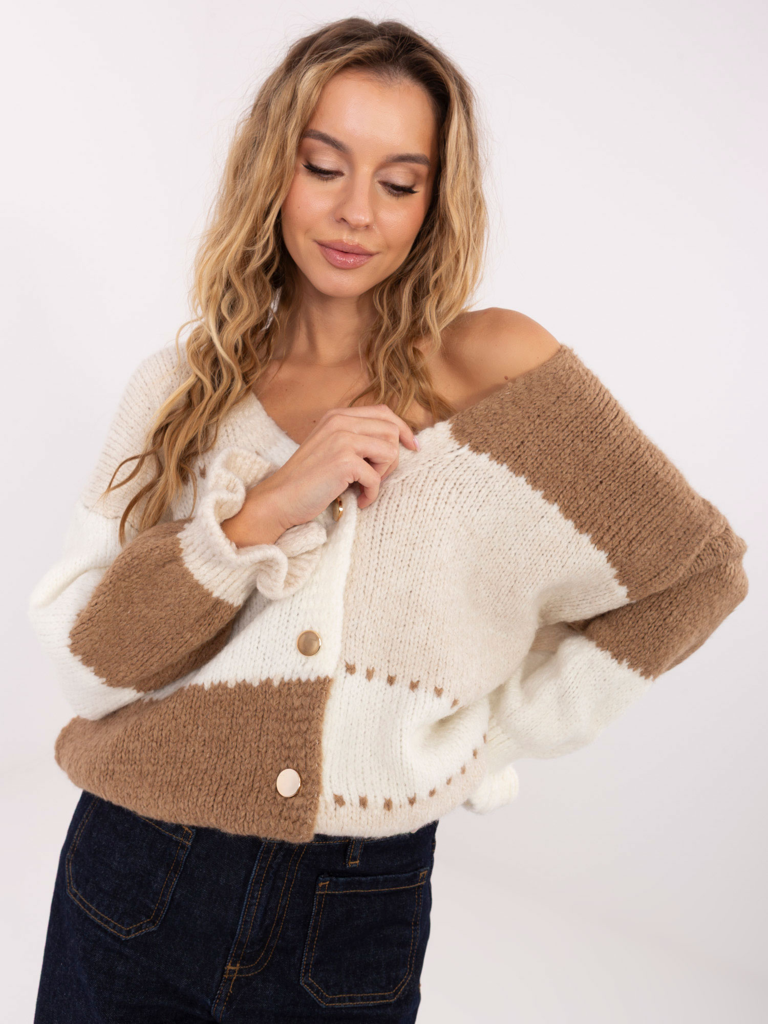 Sweter ecru