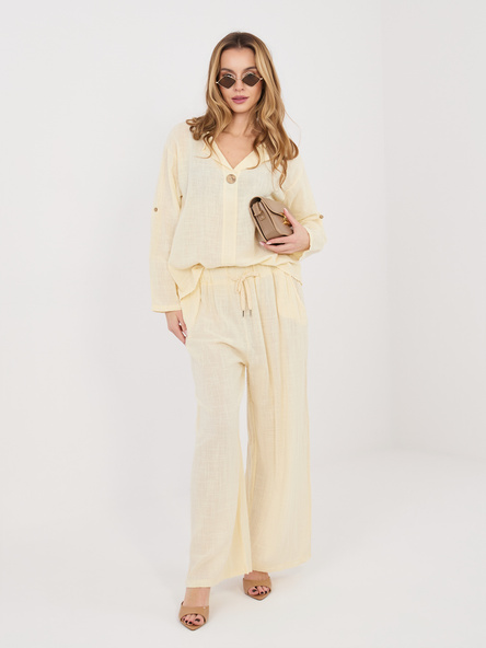 Jasnożółte szerokie spodnie na lato