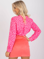 Różowa bluzka z dekoltem w serek Inesa