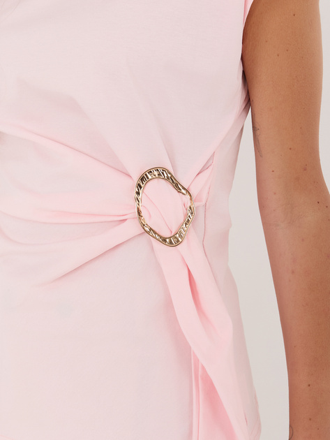 Jasnoróżowa elegancka bluzka z krótkim rękawem