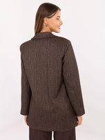 Brązowa damska marynarka z zapięciem na guzik