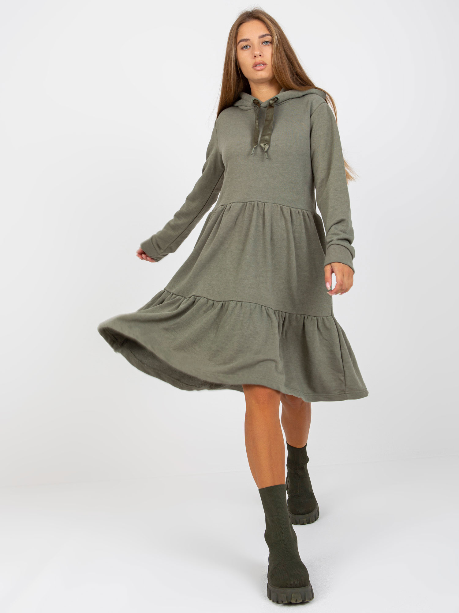 Hurt Khaki rozkloszowana sukienka dresowa z falbaną FRESH MADE 