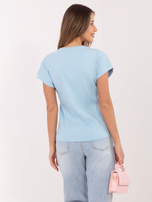 Jasnoniebieska damska bluzka w szeroki prążek