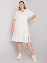 Ecru sukienka plus size z rozcięciem Lucy