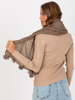 Hurtownia Ciemnobeżowy damski szal w ażurowy wzór