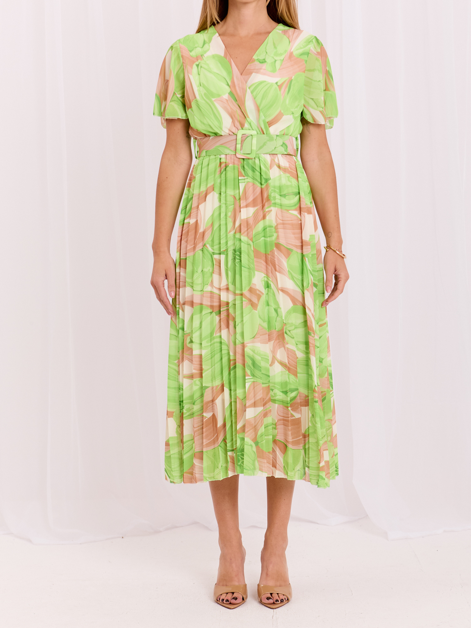 Beige-grüne Midi-Kleid One Size mit Falten.