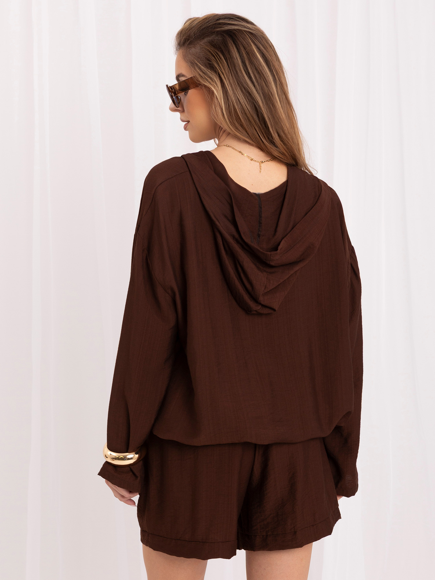 Čokoladna oversize bluza z zadrgo RUE PARIS.