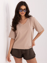 Ciemnobeżowy bawełniany t-shirt z dekoltem V RUE PARIS