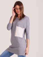 Szara tunika o luźnym kroju z kieszenią