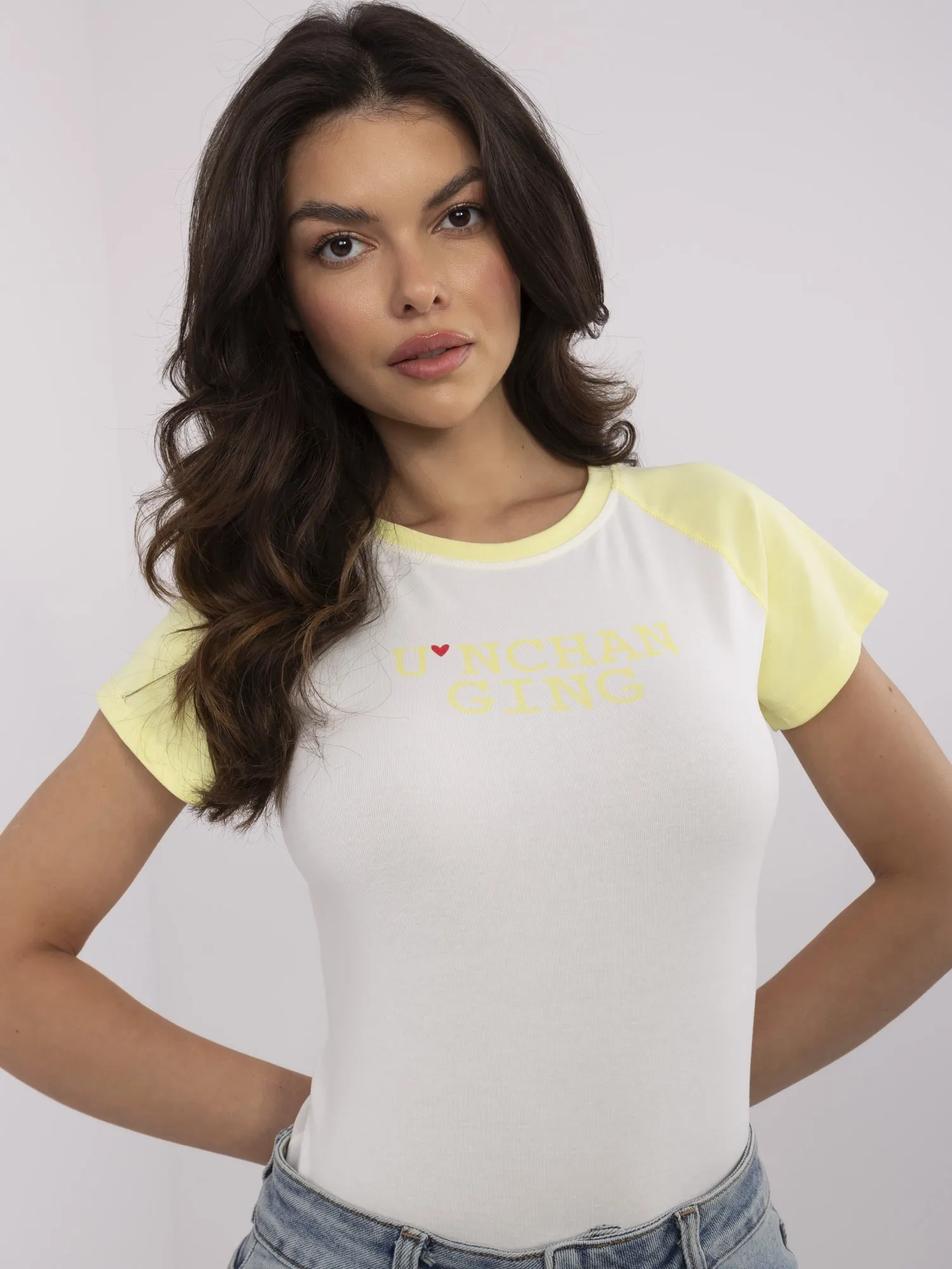 T-shirt biało-żółty