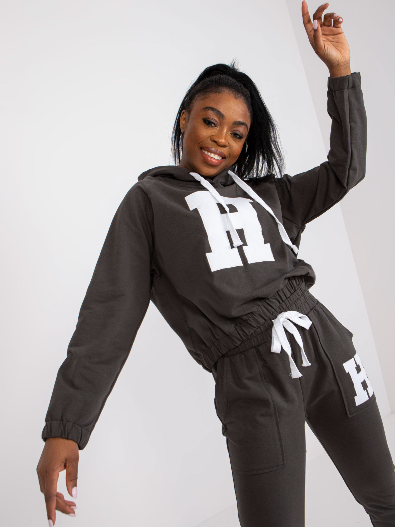 Khaki sweatshirt set with sweatshirt and pants Natela