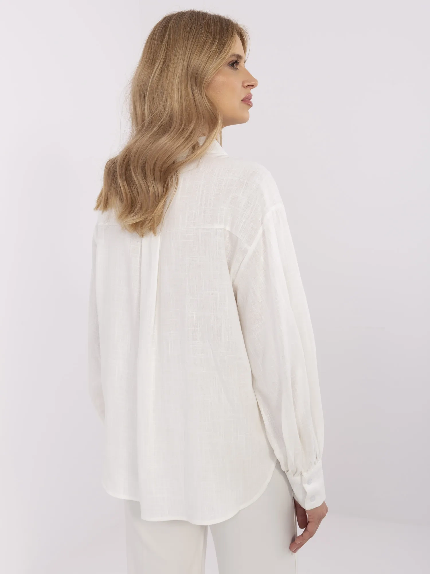 Hurt Ecru women's oversized shirt with linen added.