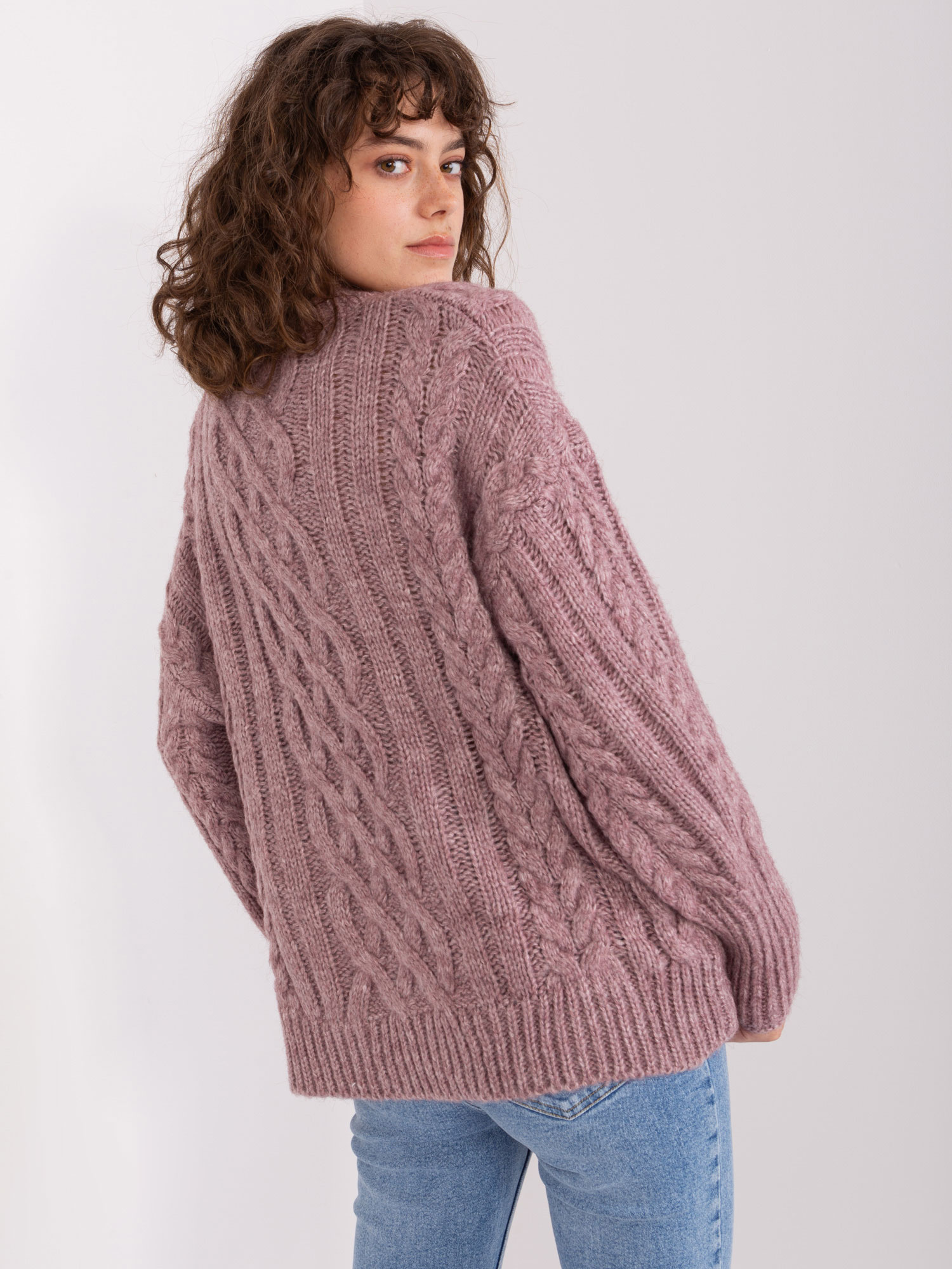Fioletowy damski sweter w warkocze
